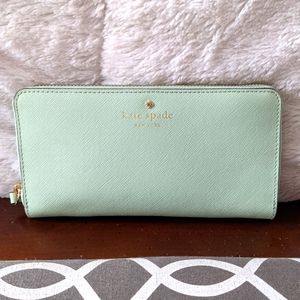 Kate Spade Large Wallet!!